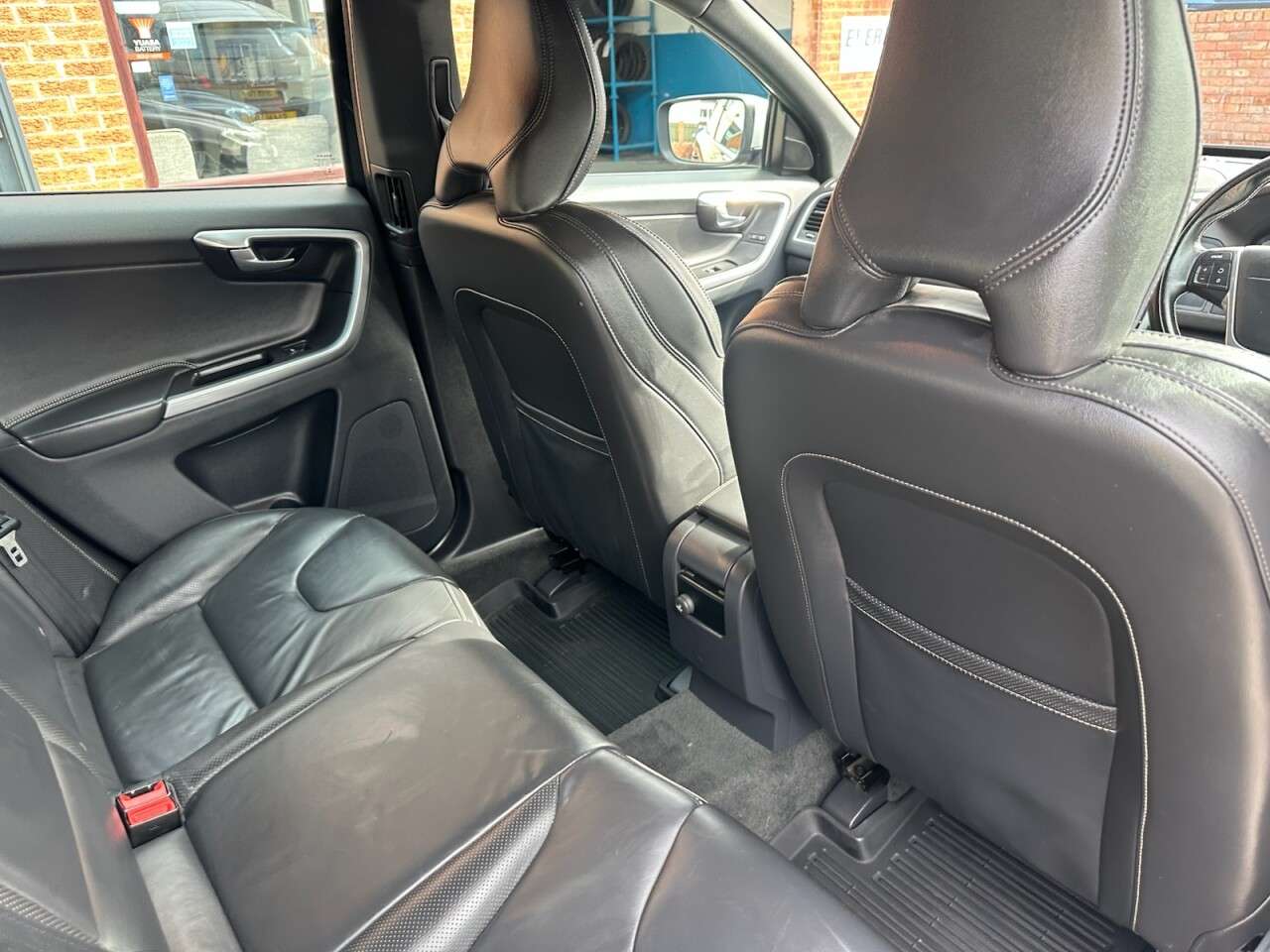 2017 VOLVO XC60 2017 VOLVO XC60