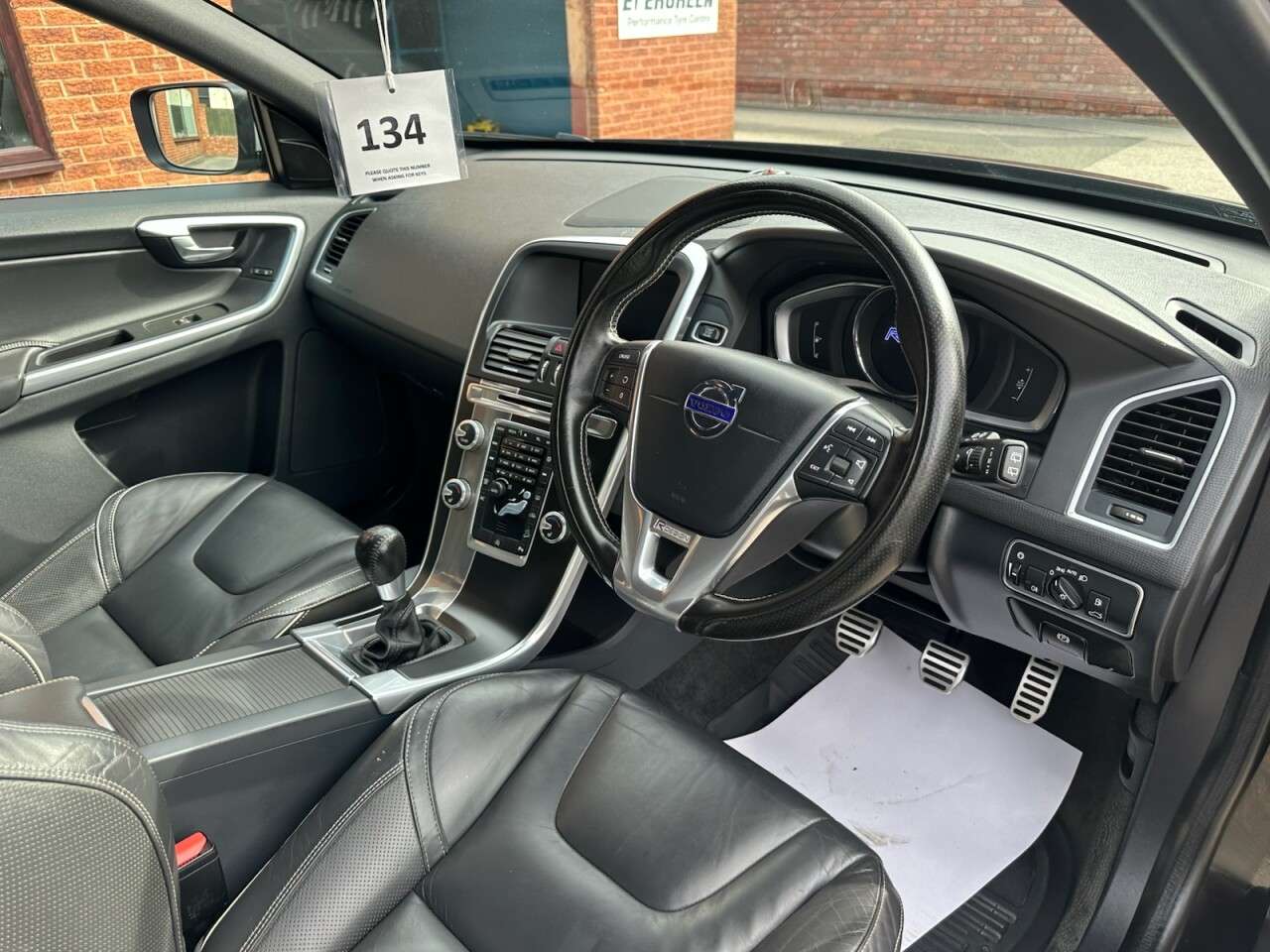 2017 VOLVO XC60 2017 VOLVO XC60