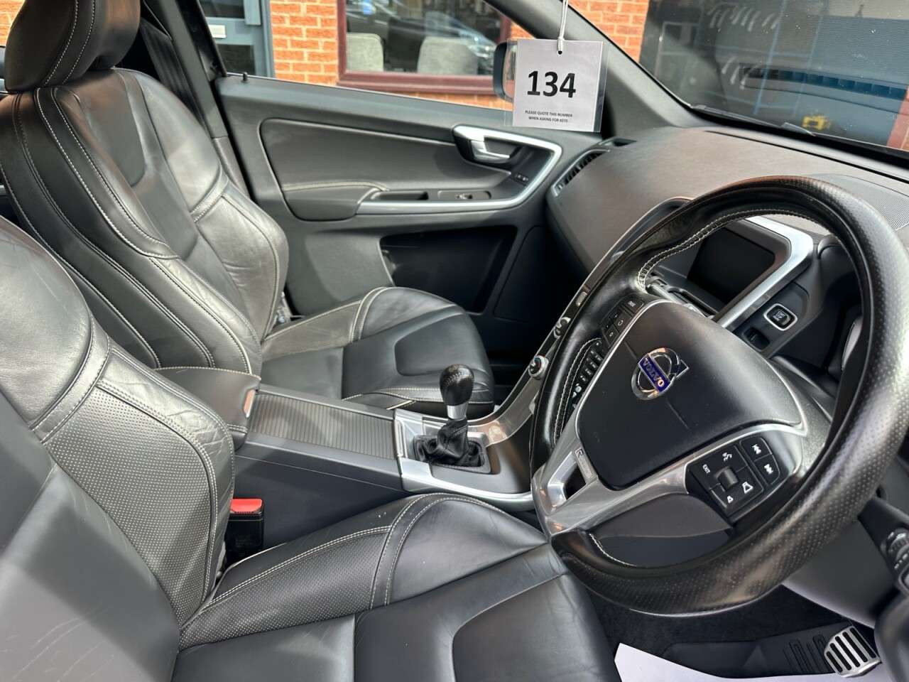 2017 VOLVO XC60 2017 VOLVO XC60