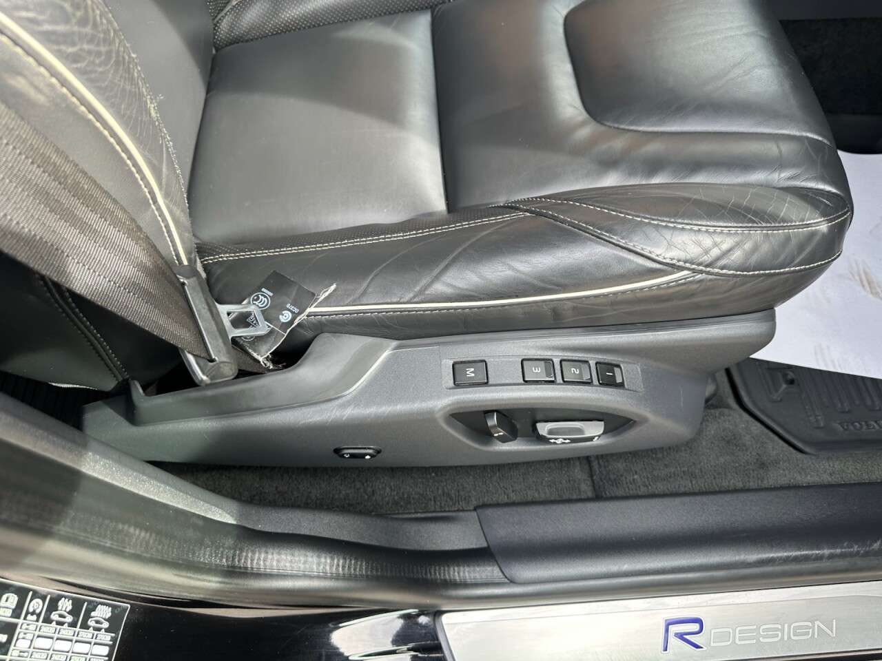 2017 VOLVO XC60 2017 VOLVO XC60