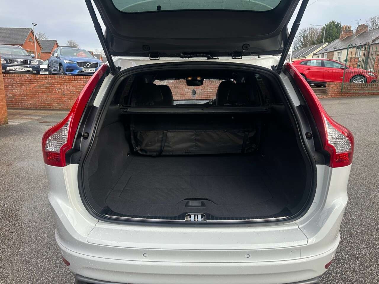 2016 VOLVO XC60 2016 VOLVO XC60