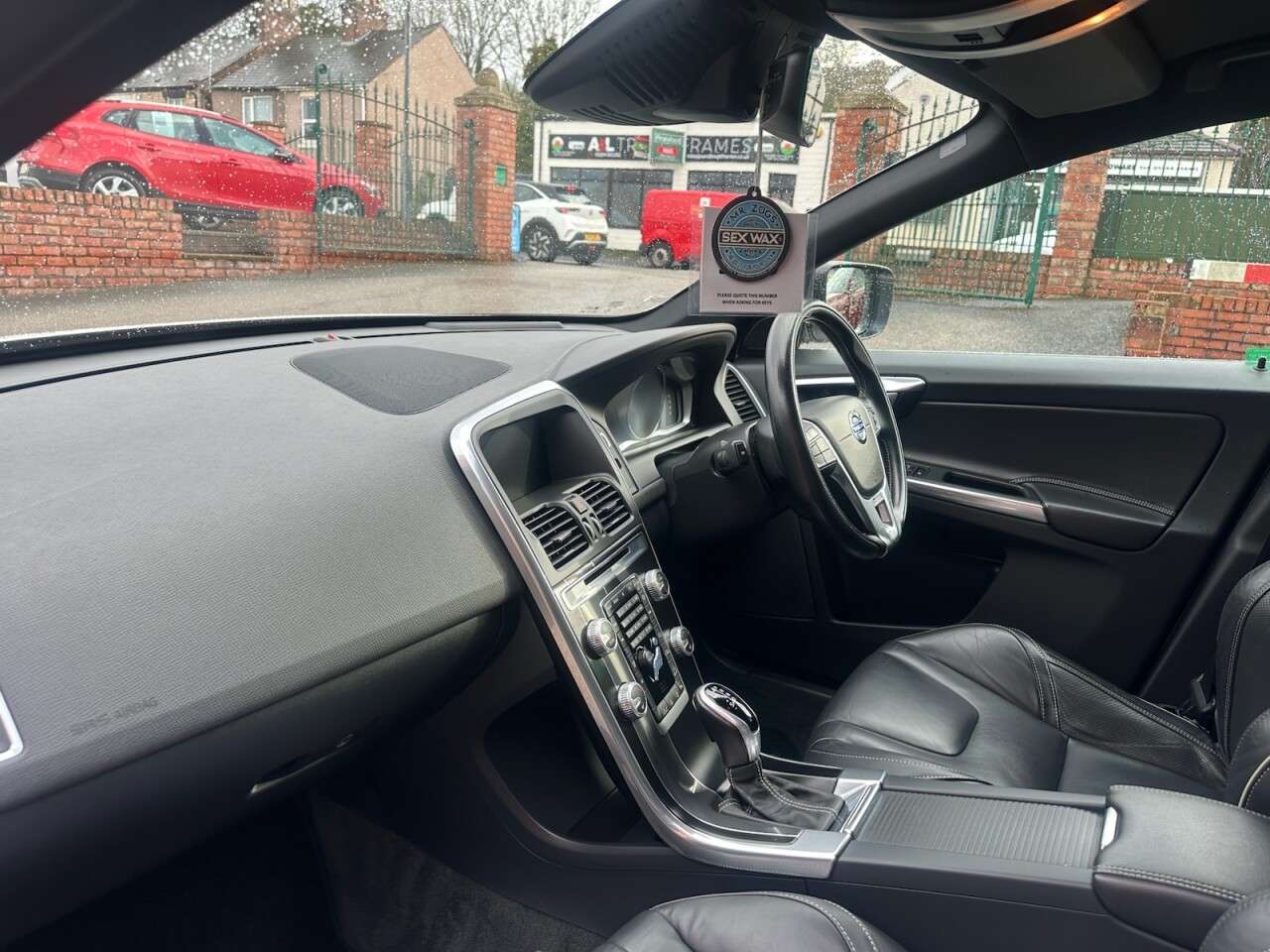 2016 VOLVO XC60 2016 VOLVO XC60