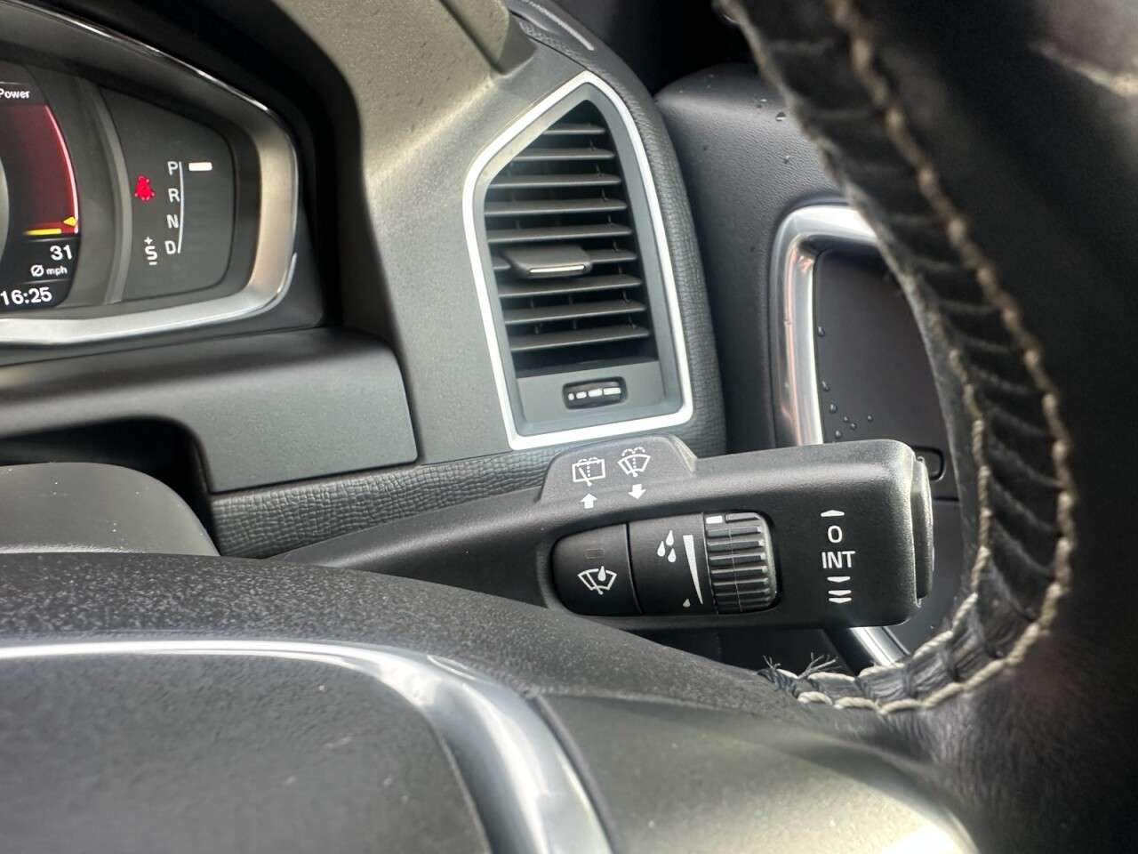 2016 VOLVO XC60 2016 VOLVO XC60