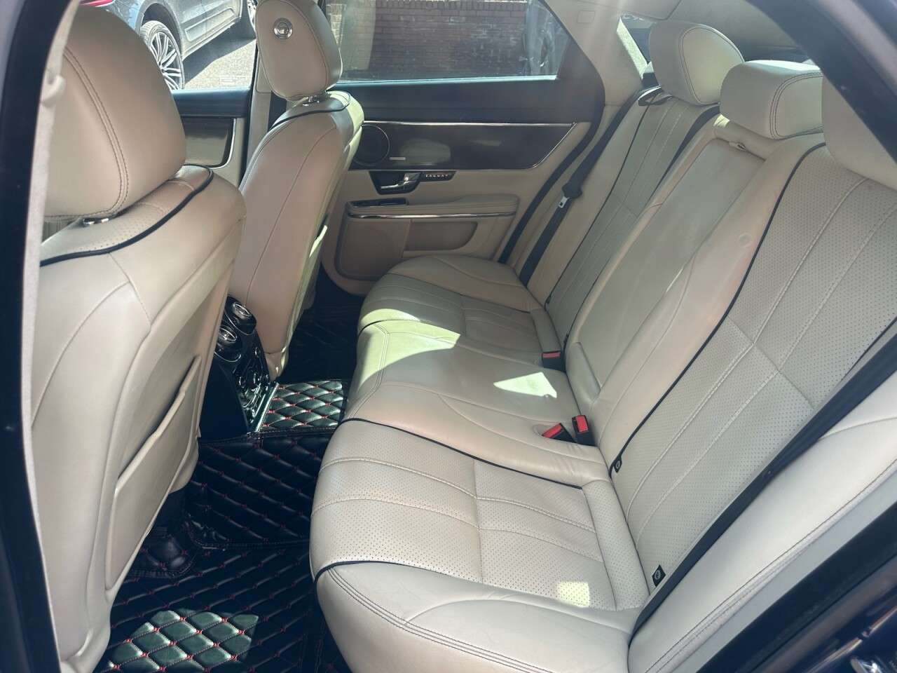 2010 JAGUAR XJ 2010 JAGUAR XJ