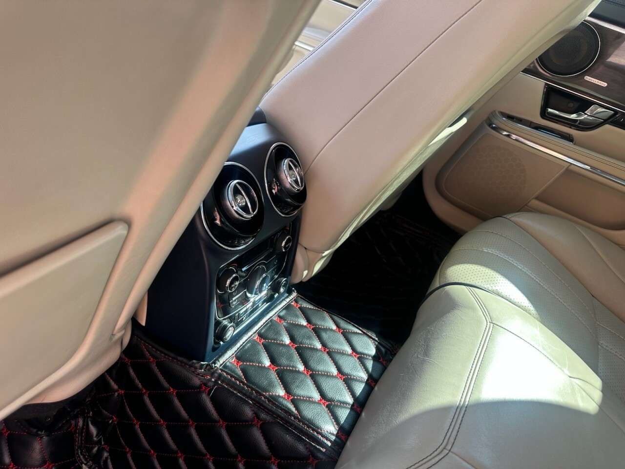 2010 JAGUAR XJ 2010 JAGUAR XJ