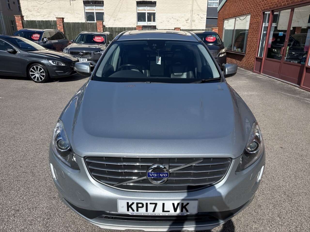 2017 VOLVO XC60 2017 VOLVO XC60
