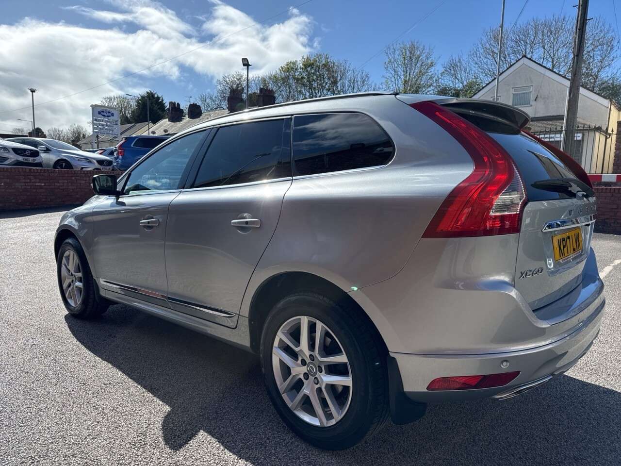 2017 VOLVO XC60 2017 VOLVO XC60