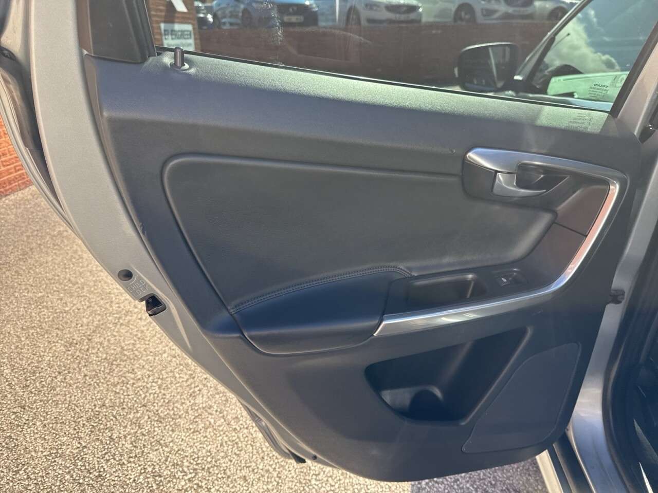 2017 VOLVO XC60 2017 VOLVO XC60