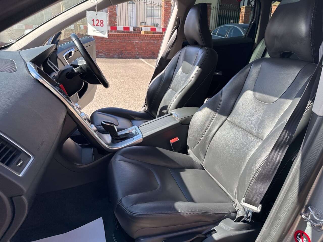 2017 VOLVO XC60 2017 VOLVO XC60