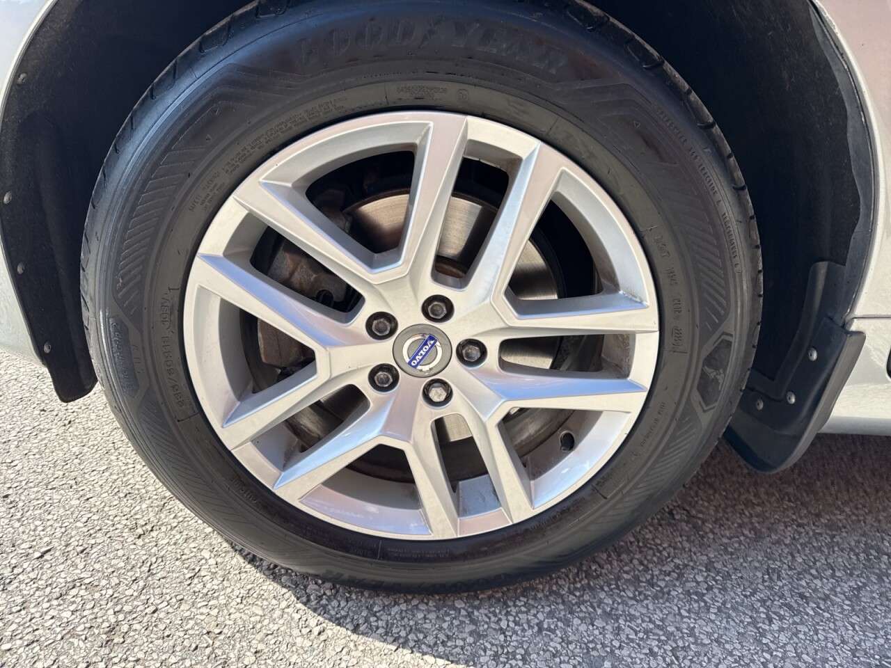 2017 VOLVO XC60 2017 VOLVO XC60