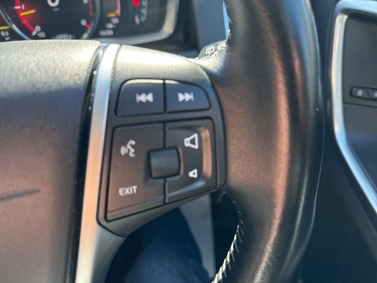 2017 VOLVO XC60 2017 VOLVO XC60