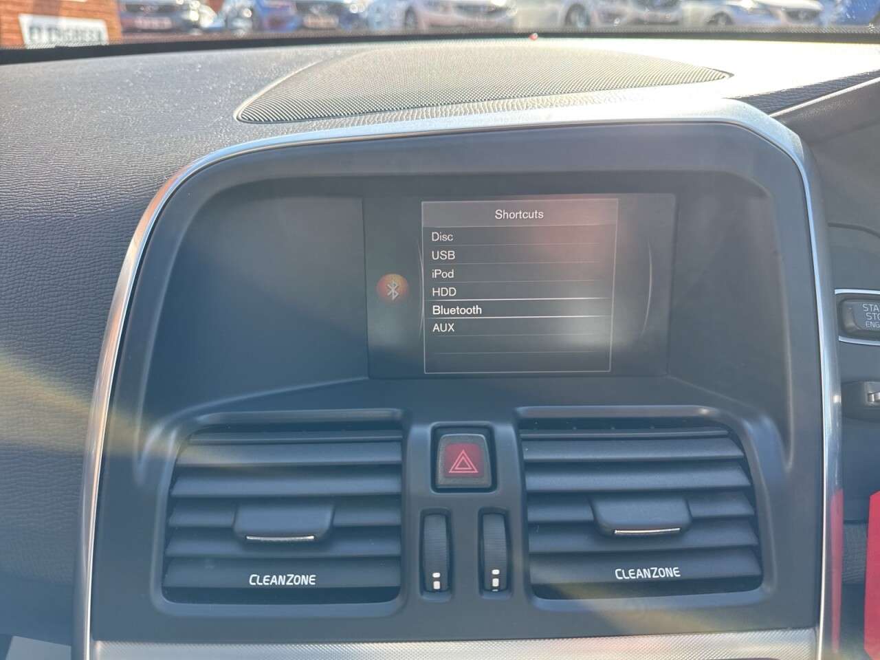 2017 VOLVO XC60 2017 VOLVO XC60