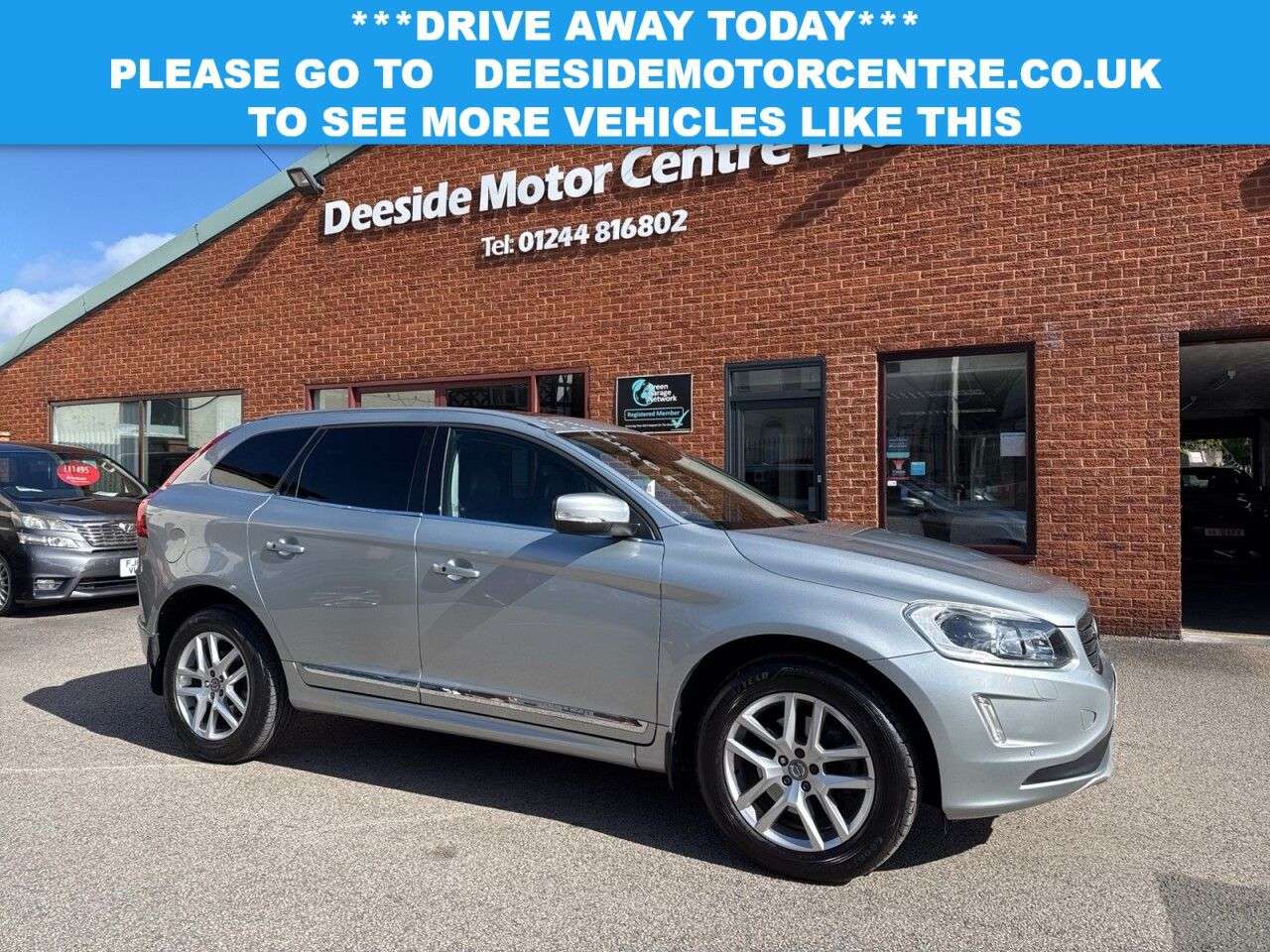 A 2017 VOLVO XC60 2.4 D5 SE Lux Nav SUV 5dr Diesel Auto AWD Euro 6 (s/s) (220 ps) Rear view c A 2017 VOLVO XC60 2.4 D5 SE Lux Nav SUV 5dr Diesel Auto AWD Euro 6 (s/s) (220 ps) Rear view c