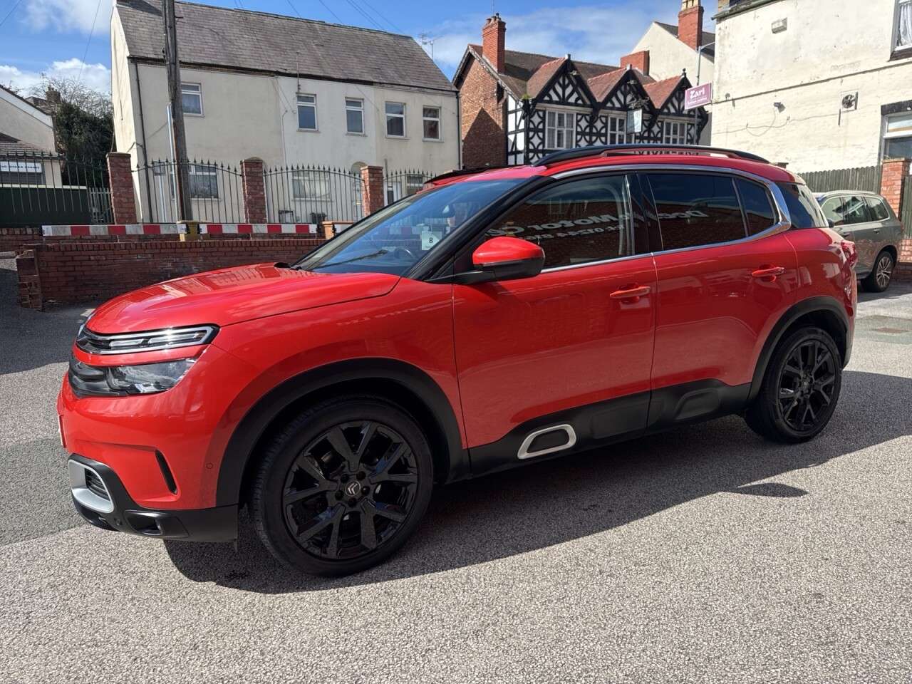 A 2019 CITROEN C5 AIRCROSS 2.0 BlueHDi Flair Plus SUV 5dr Diesel EAT8 Euro 6 (s/s) (180 ps) A 2019 CITROEN C5 AIRCROSS 2.0 BlueHDi Flair Plus SUV 5dr Diesel EAT8 Euro 6 (s/s) (180 ps)