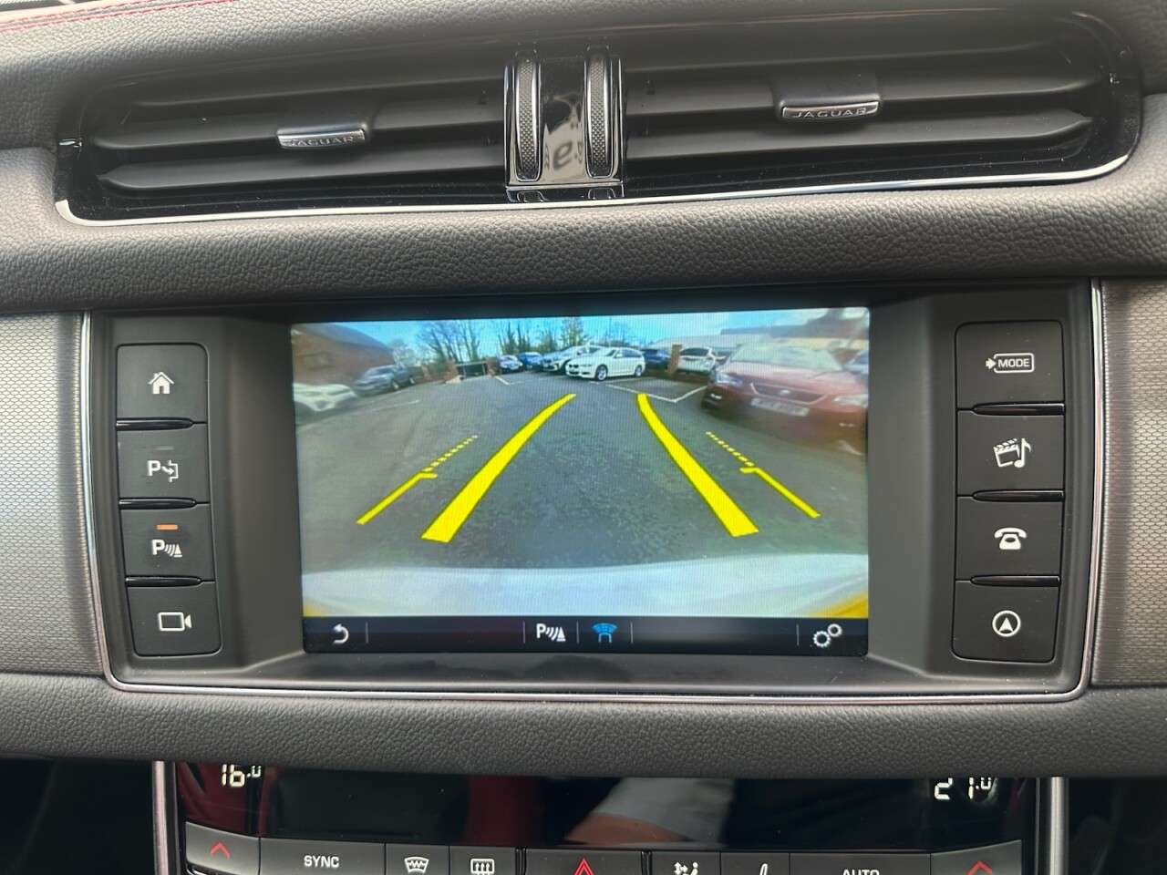 2016 JAGUAR XF 2016 JAGUAR XF