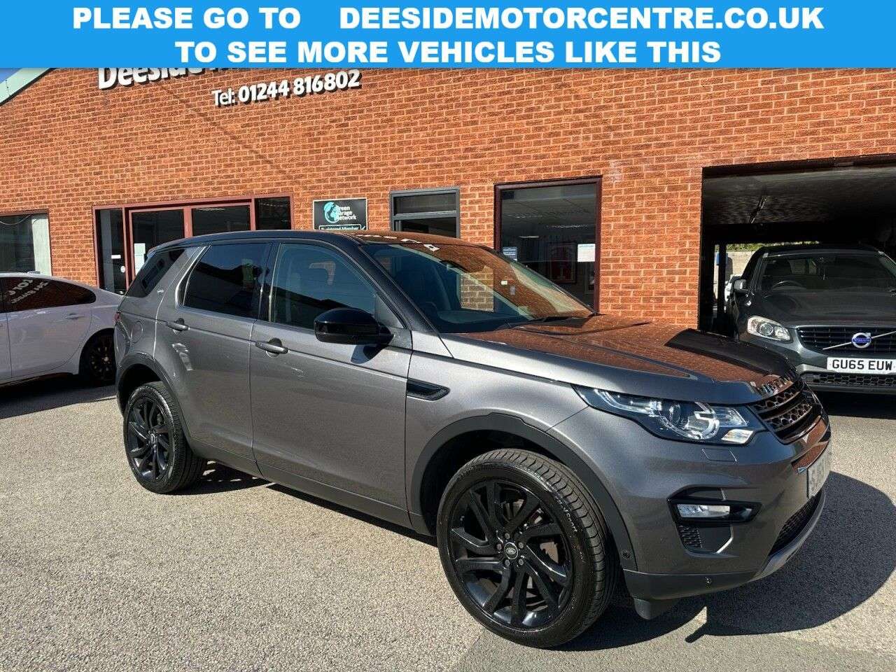 A 2015 LAND ROVER DISCOVERY SPORT 2.2 SD4 HSE Luxury SUV 5dr Diesel Auto 4WD Euro 5 (s/s) (190 ps) Rear view A 2015 LAND ROVER DISCOVERY SPORT 2.2 SD4 HSE Luxury SUV 5dr Diesel Auto 4WD Euro 5 (s/s) (190 ps) Rear view