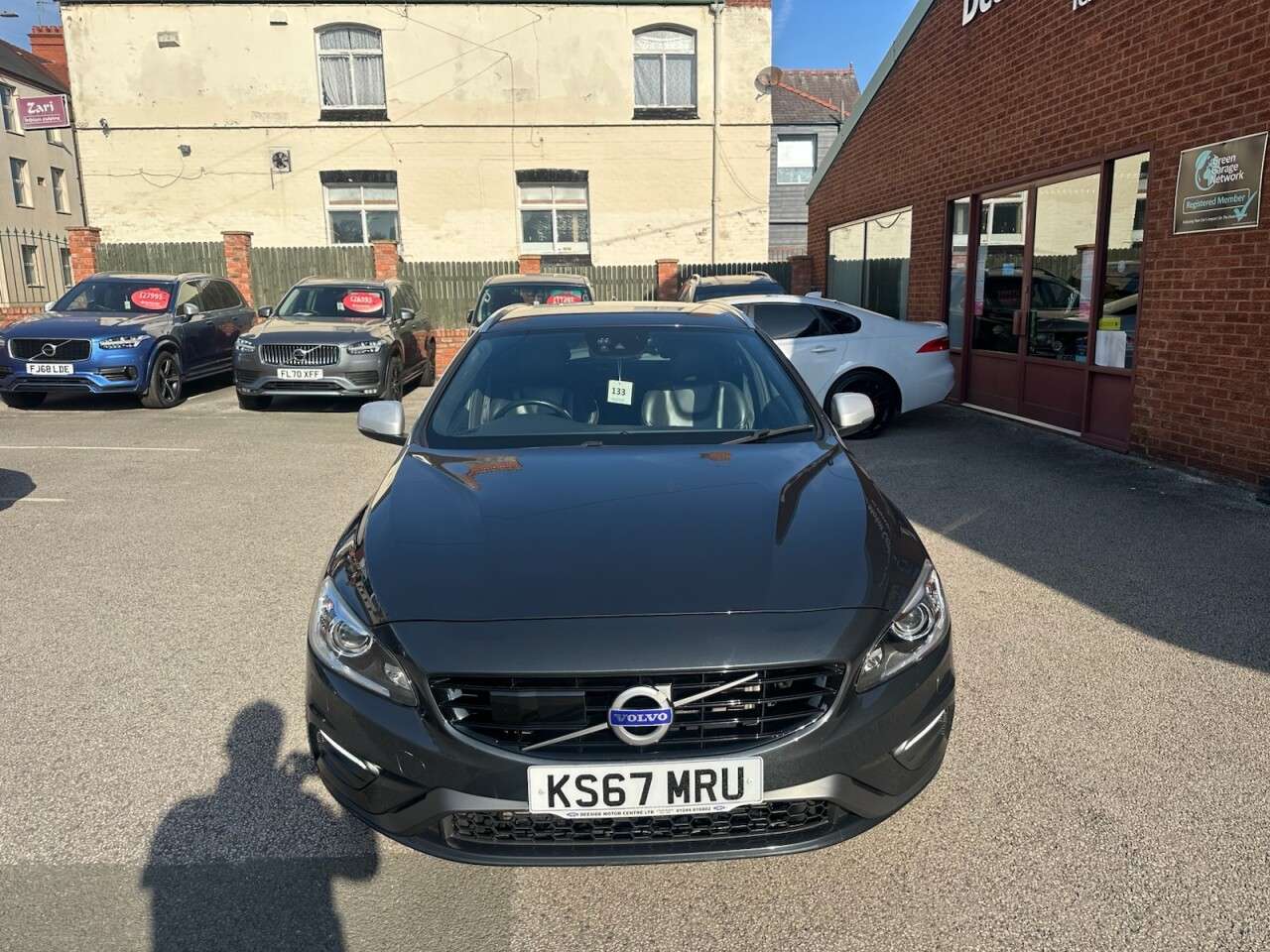 2017 VOLVO V60 2017 VOLVO V60