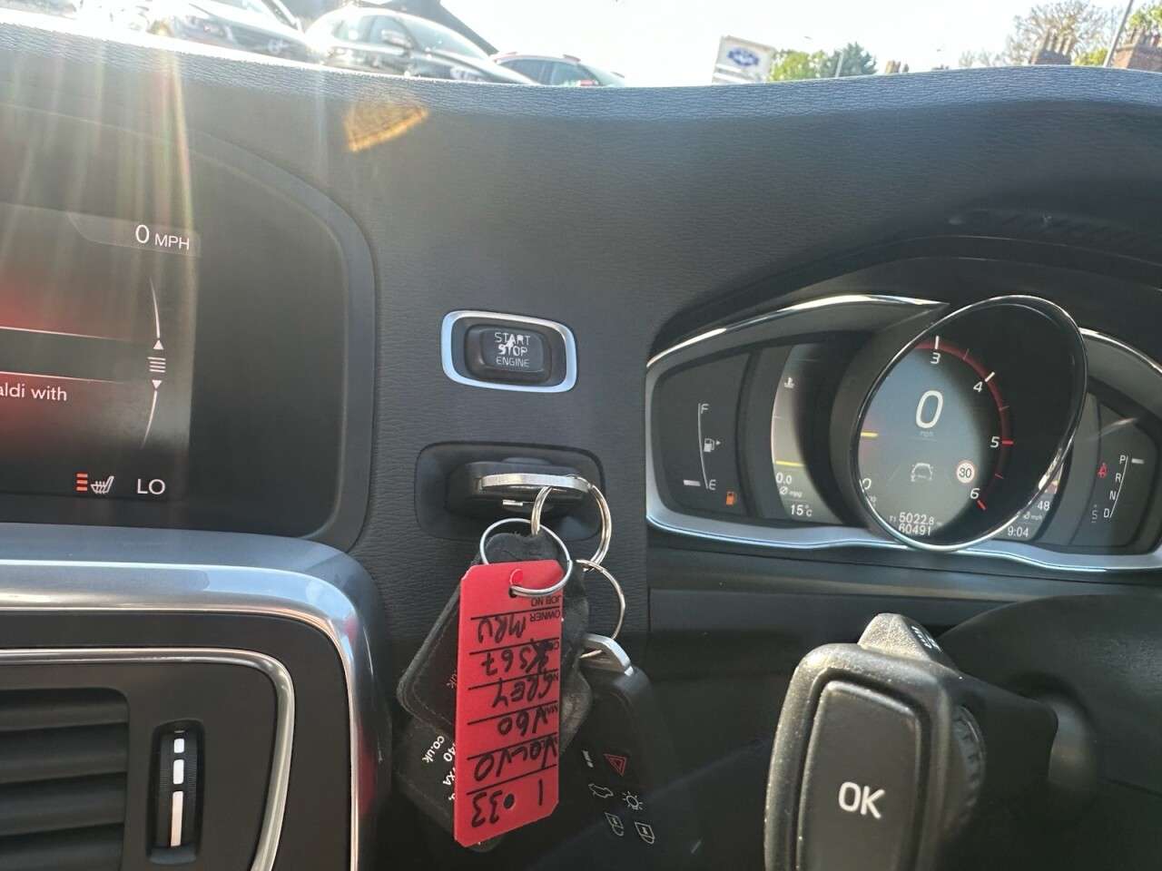 2017 VOLVO V60 2017 VOLVO V60