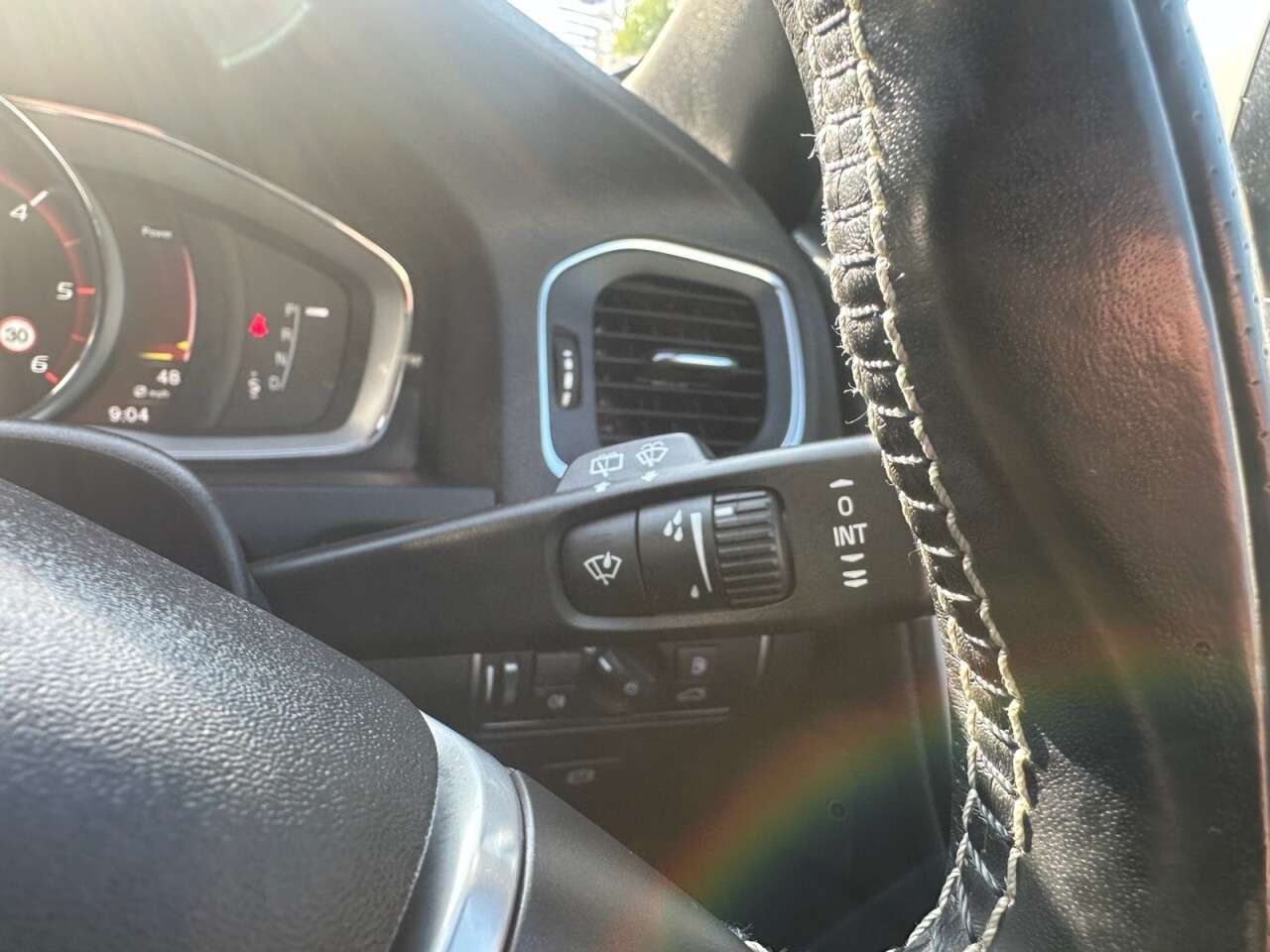 2017 VOLVO V60 2017 VOLVO V60