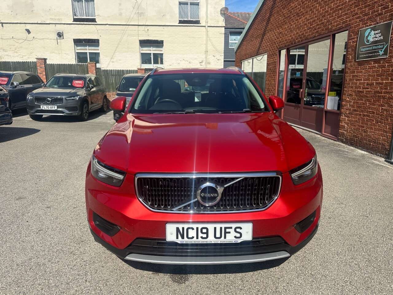 2019 VOLVO XC40 2019 VOLVO XC40