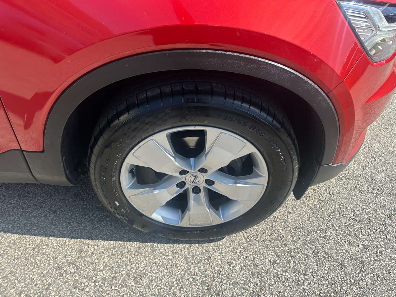 2019 VOLVO XC40 2019 VOLVO XC40