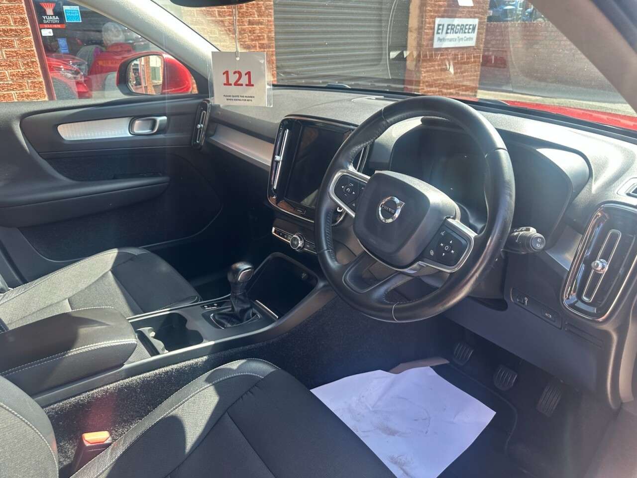 2019 VOLVO XC40 2019 VOLVO XC40
