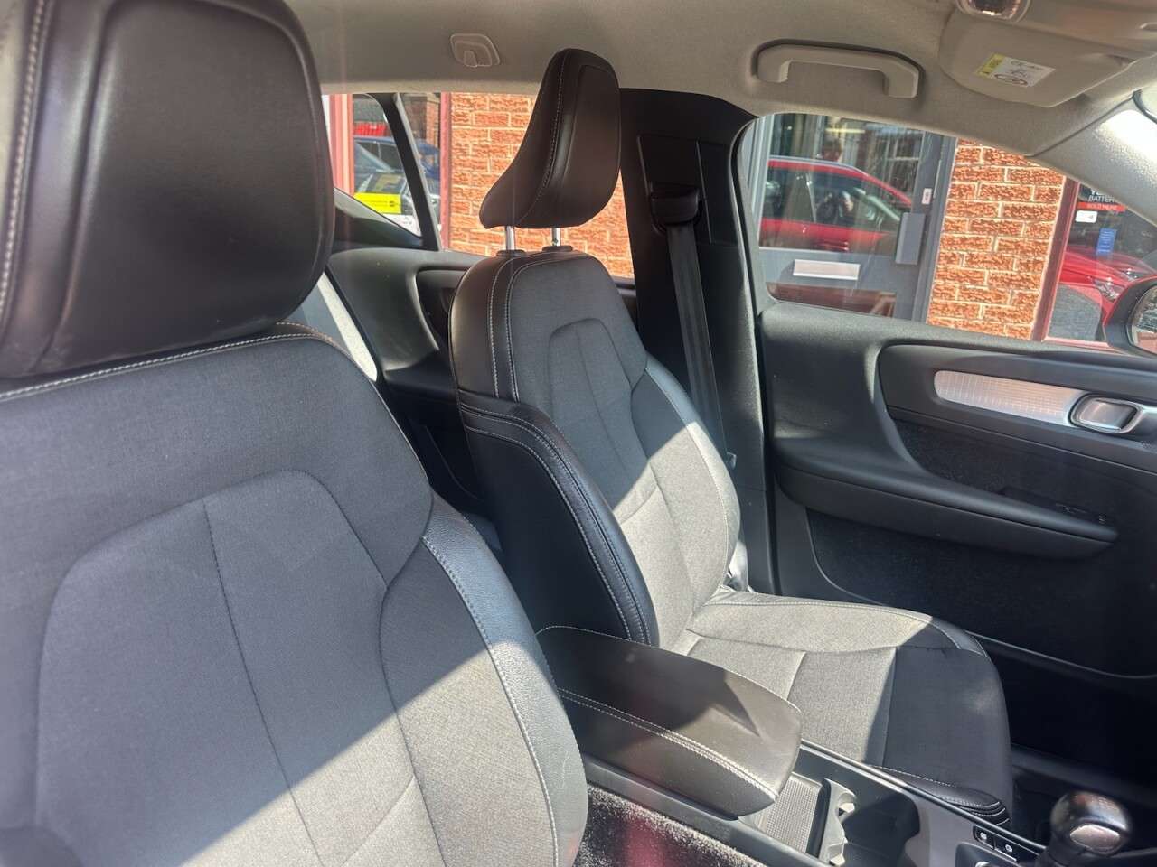 2019 VOLVO XC40 2019 VOLVO XC40