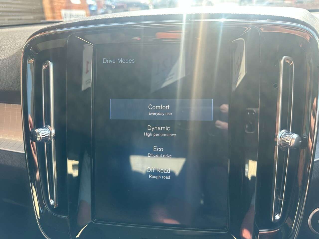2019 VOLVO XC40 2019 VOLVO XC40