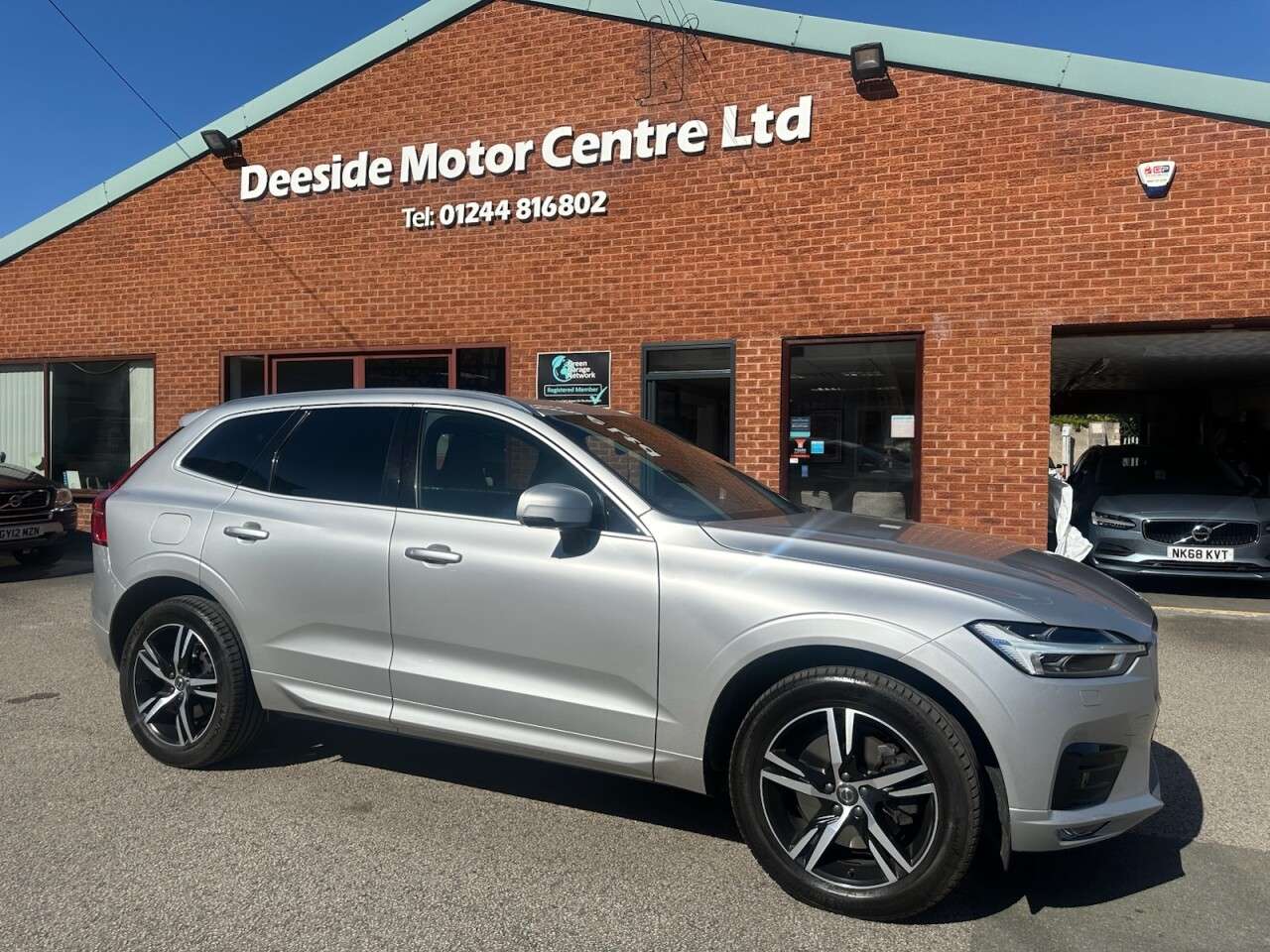 A 2018 VOLVO XC60 2.0 D5 PowerPulse R-Design SUV 5dr Diesel Auto AWD Euro 6 (s/s) (235 ps) Re A 2018 VOLVO XC60 2.0 D5 PowerPulse R-Design SUV 5dr Diesel Auto AWD Euro 6 (s/s) (235 ps) Re