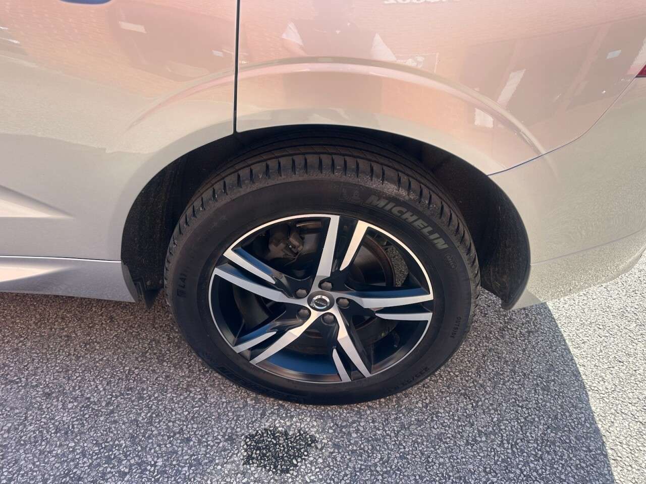 2018 VOLVO XC60 2018 VOLVO XC60