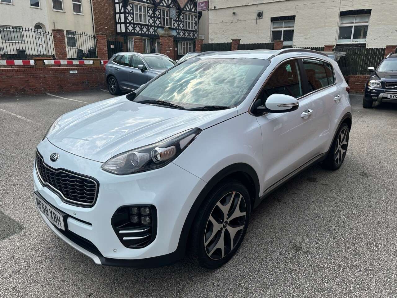 A 2018 KIA SPORTAGE 1.7 CRDi GT-Line SUV 5dr Diesel Manual Euro 6 (s/s) (114 bhp) A 2018 KIA SPORTAGE 1.7 CRDi GT-Line SUV 5dr Diesel Manual Euro 6 (s/s) (114 bhp)