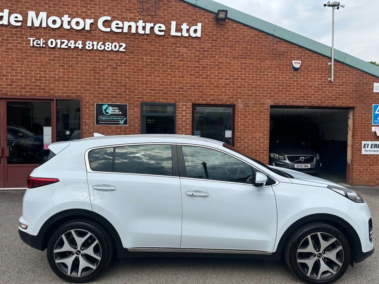 A 2018 KIA SPORTAGE 1.7 CRDi GT-Line SUV 5dr Diesel Manual Euro 6 (s/s) (114 bhp) A 2018 KIA SPORTAGE 1.7 CRDi GT-Line SUV 5dr Diesel Manual Euro 6 (s/s) (114 bhp)