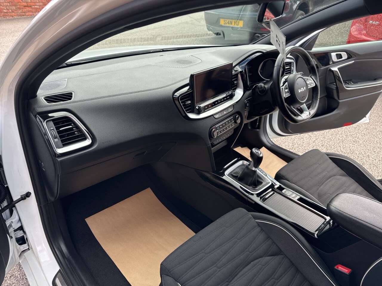 2021 KIA PROCEED 2021 KIA PROCEED