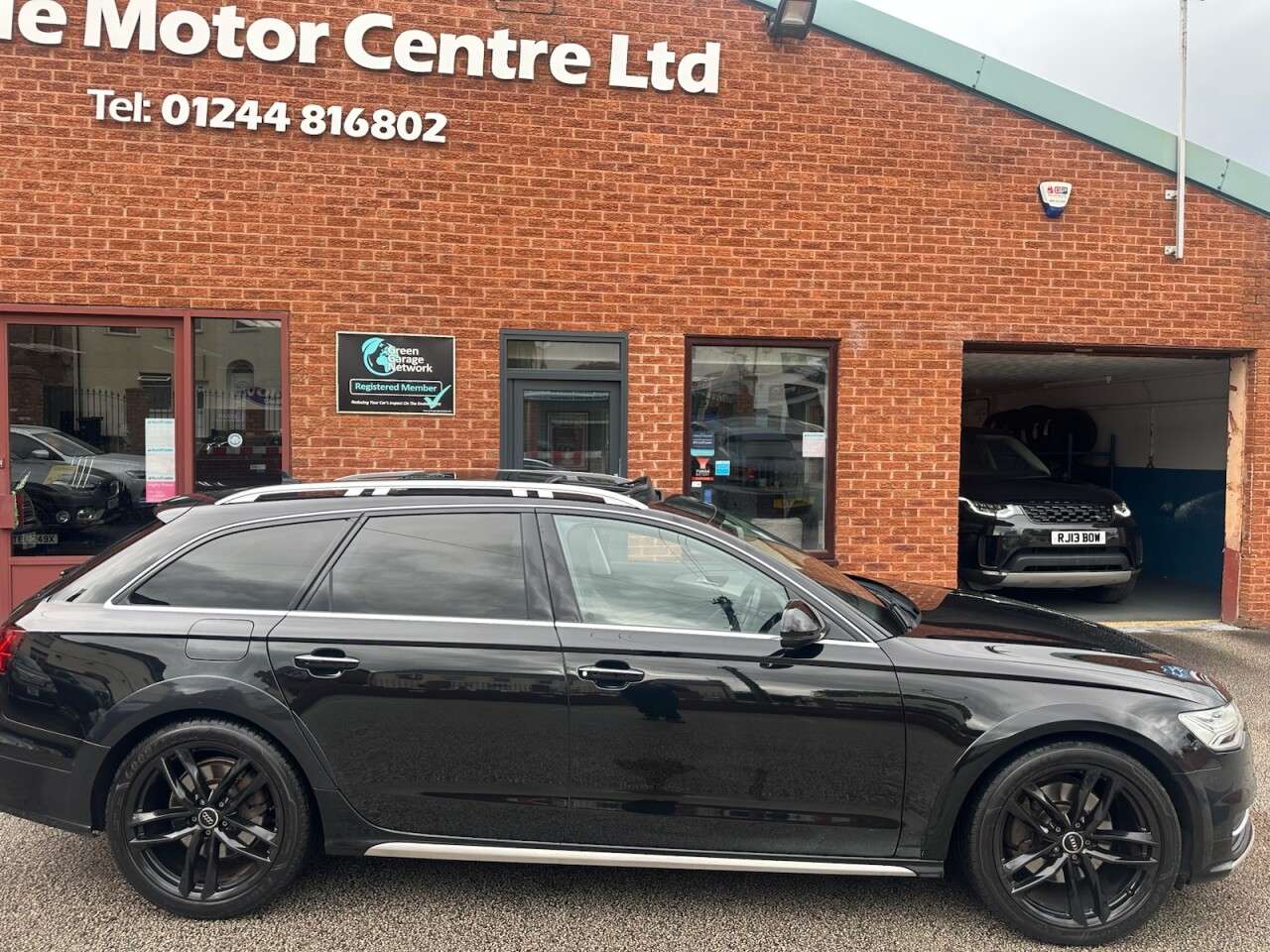 A 2017 AUDI ALLROAD 3.0 TDI V6 Sport Estate 5dr Diesel S Tronic quattro Euro 6 (s/s) (272 ps) A 2017 AUDI ALLROAD 3.0 TDI V6 Sport Estate 5dr Diesel S Tronic quattro Euro 6 (s/s) (272 ps)