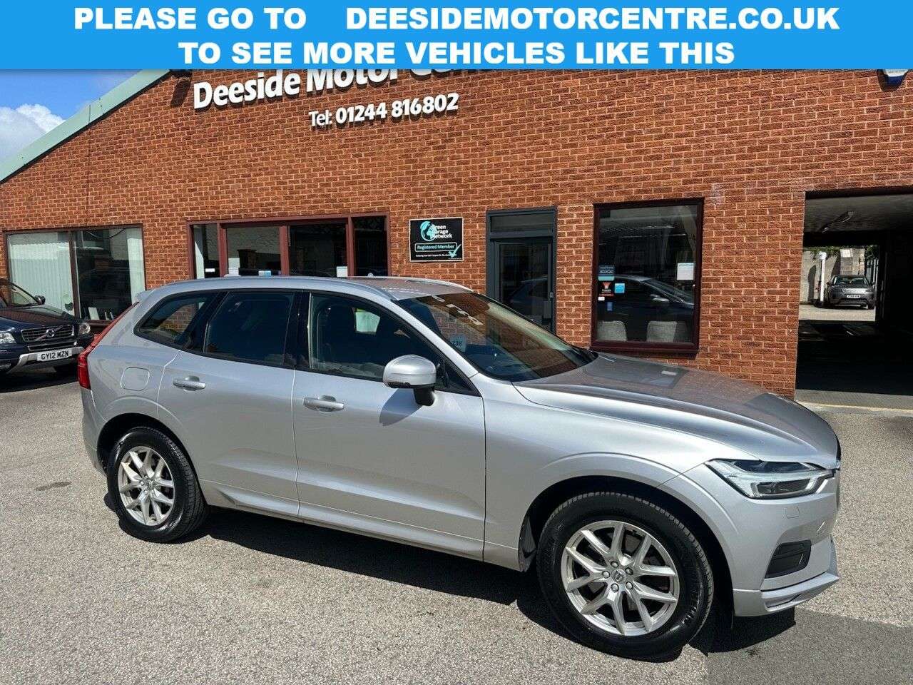 A 2018 VOLVO XC60 2.0 D4 Momentum Pro SUV 5dr Diesel Auto AWD Euro 6 (s/s) (190 ps) Front and A 2018 VOLVO XC60 2.0 D4 Momentum Pro SUV 5dr Diesel Auto AWD Euro 6 (s/s) (190 ps) Front and