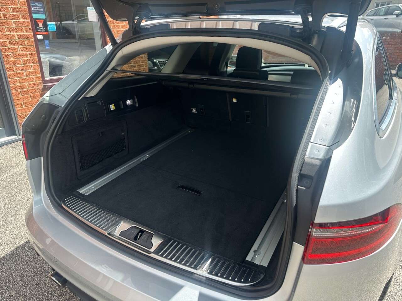 2018 JAGUAR XF 2018 JAGUAR XF