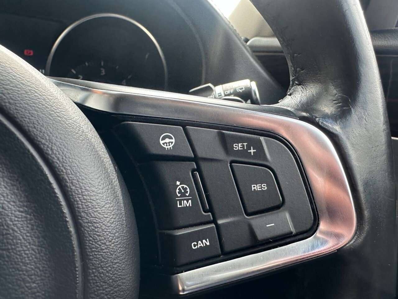 2018 JAGUAR XF 2018 JAGUAR XF