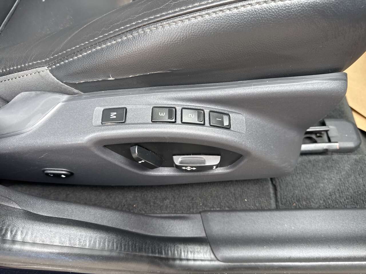 2015 VOLVO XC60 2015 VOLVO XC60