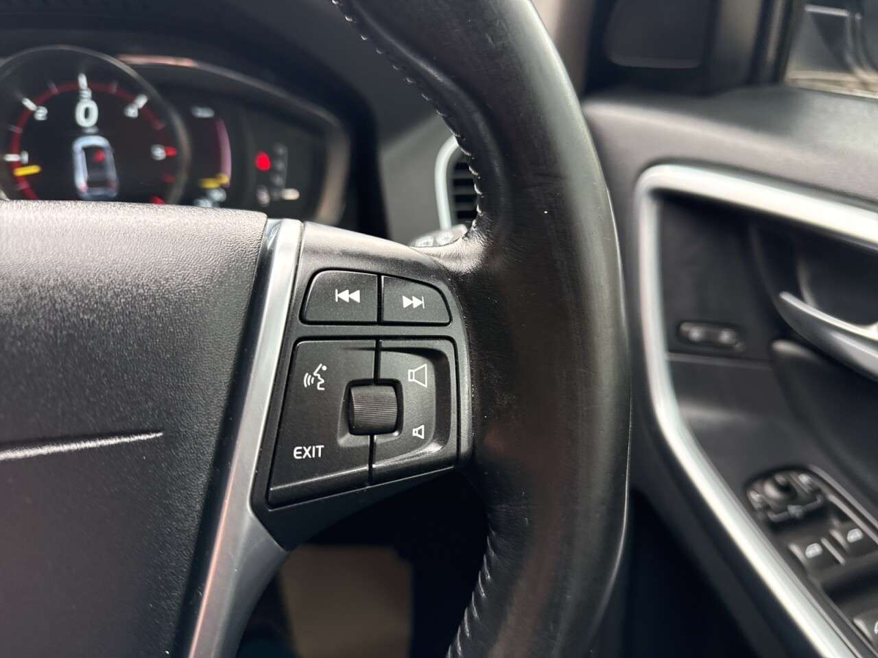 2015 VOLVO XC60 2015 VOLVO XC60