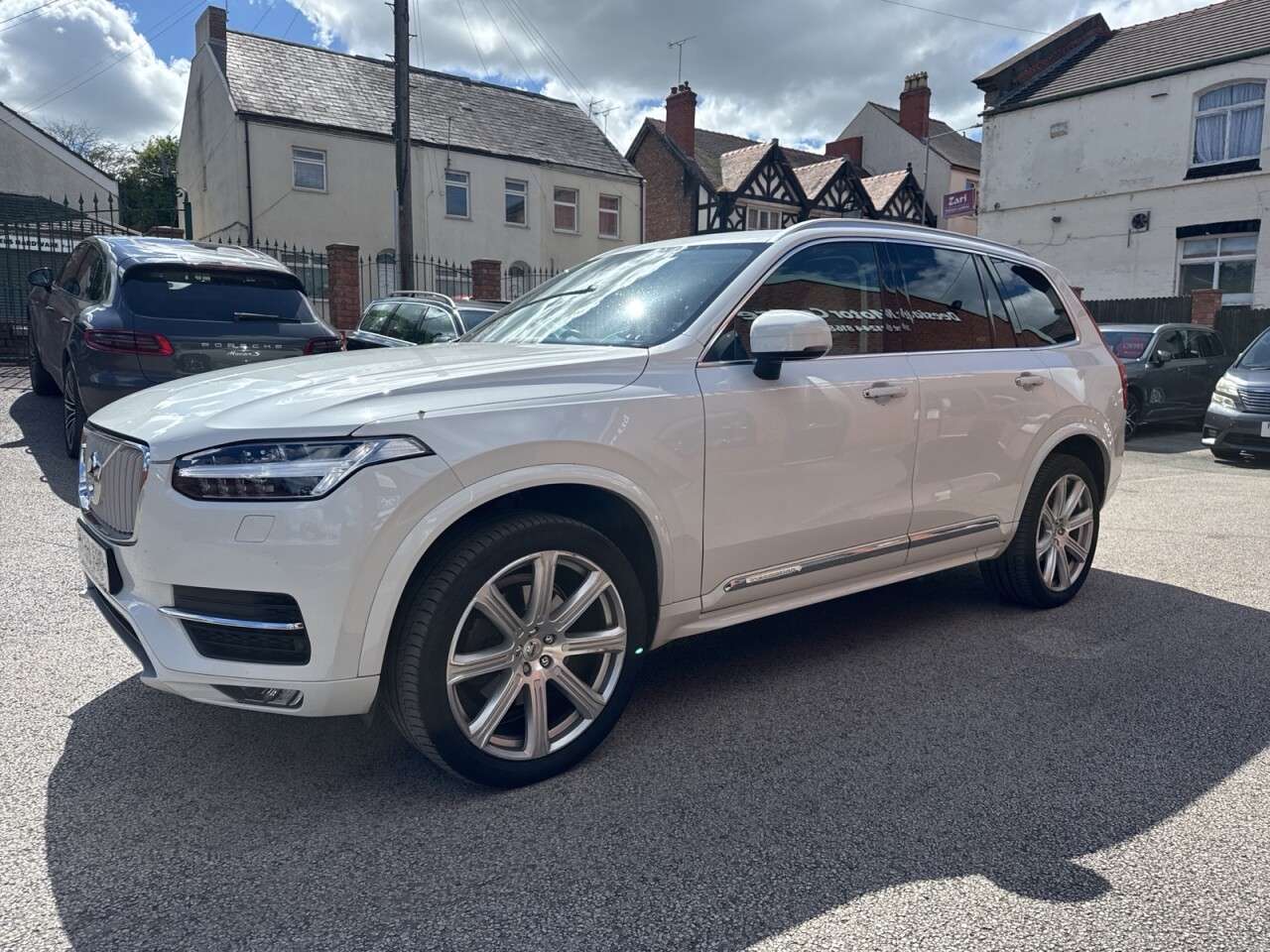 A 2018 VOLVO XC90 2.0 D5 PowerPulse Inscription Pro SUV 5dr Diesel Auto 4WD Euro 6 (s/s) (235 A 2018 VOLVO XC90 2.0 D5 PowerPulse Inscription Pro SUV 5dr Diesel Auto 4WD Euro 6 (s/s) (235