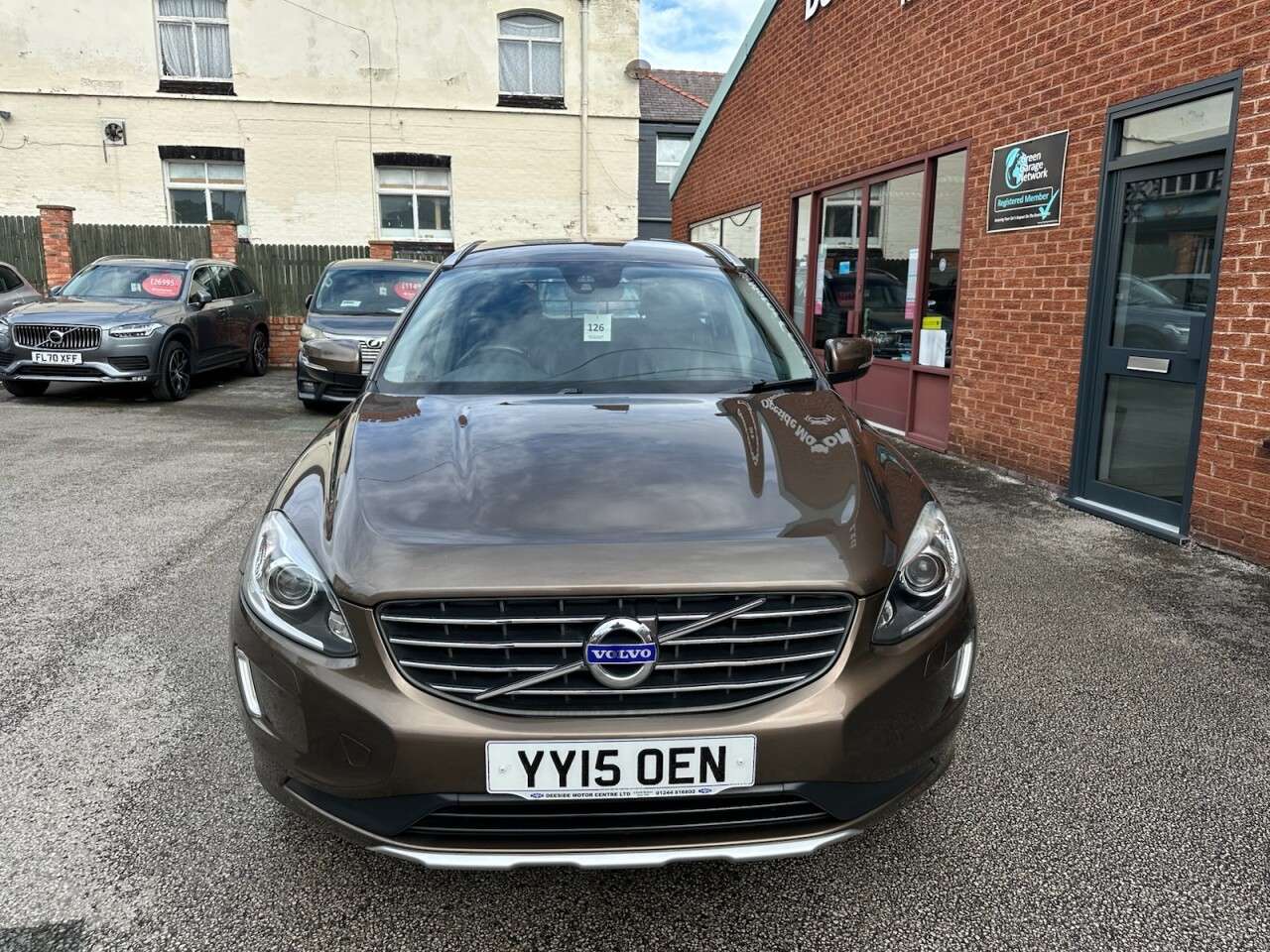 A 2015 VOLVO XC60 2.4 D4 SE Lux Nav SUV 5dr Diesel Geartronic AWD Euro 5 (181 ps) A 2015 VOLVO XC60 2.4 D4 SE Lux Nav SUV 5dr Diesel Geartronic AWD Euro 5 (181 ps)