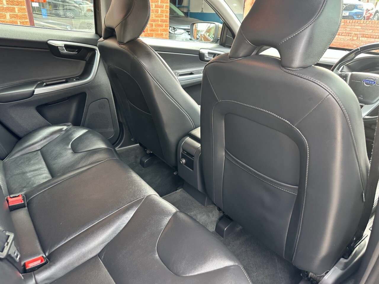 2015 VOLVO XC60 2015 VOLVO XC60
