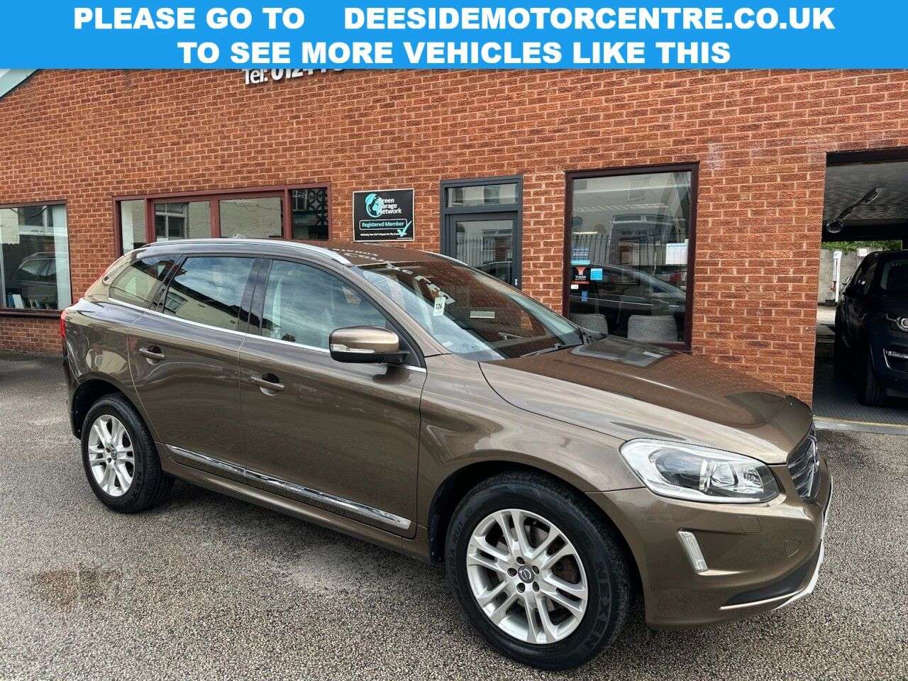 A 2015 VOLVO XC60 2.4 D4 SE Lux Nav SUV 5dr Diesel Geartronic AWD Euro 5 (181 ps) A 2015 VOLVO XC60 2.4 D4 SE Lux Nav SUV 5dr Diesel Geartronic AWD Euro 5 (181 ps)