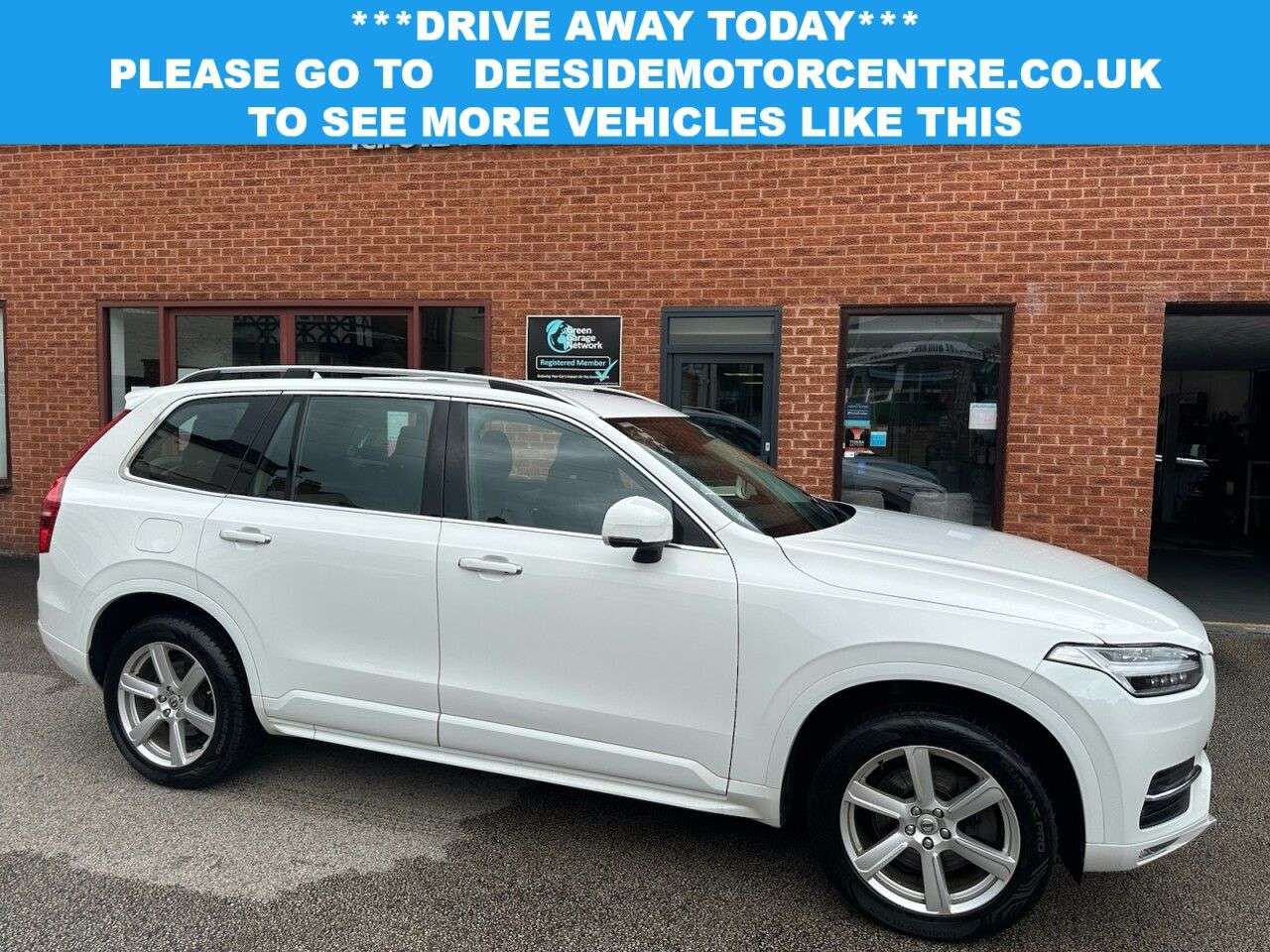A 2018 VOLVO XC90 2.0 D5 PowerPulse Momentum SUV 5dr Diesel Auto 4WD Euro 6 (s/s) (235 ps) PO A 2018 VOLVO XC90 2.0 D5 PowerPulse Momentum SUV 5dr Diesel Auto 4WD Euro 6 (s/s) (235 ps) PO