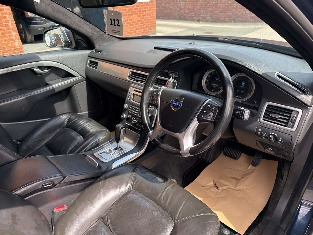 2010 VOLVO V70 2010 VOLVO V70
