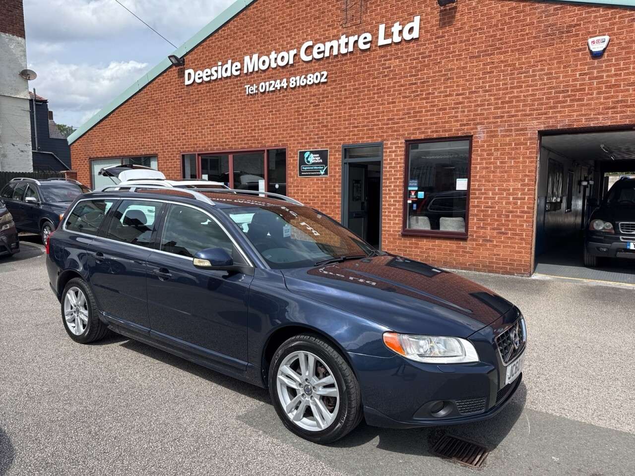 2010 VOLVO V70 2010 VOLVO V70