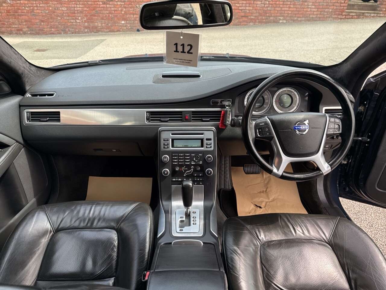 2010 VOLVO V70 2010 VOLVO V70