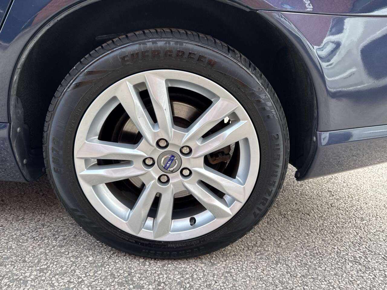 2010 VOLVO V70 2010 VOLVO V70