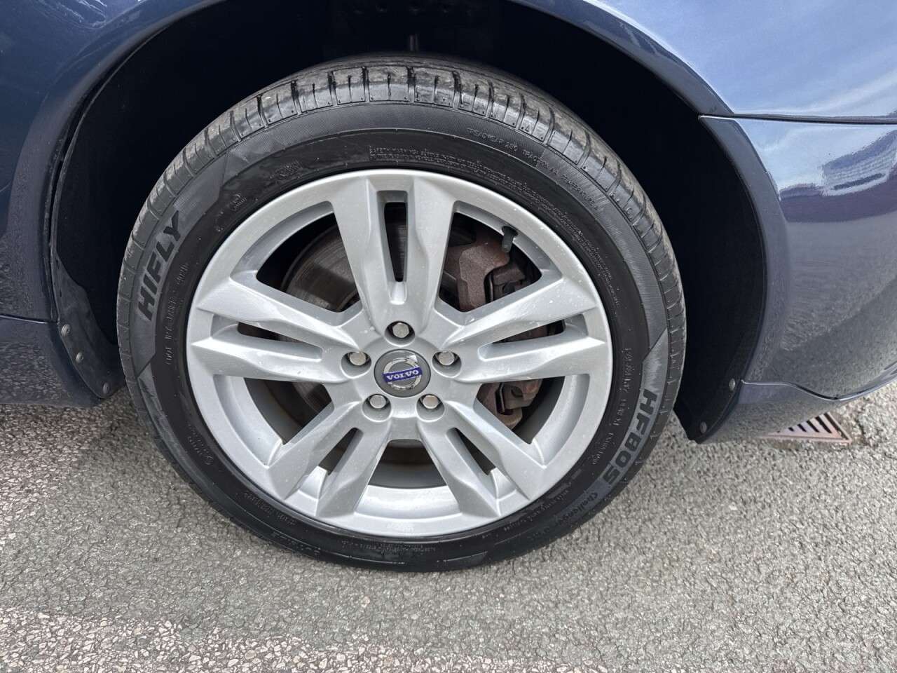 2010 VOLVO V70 2010 VOLVO V70