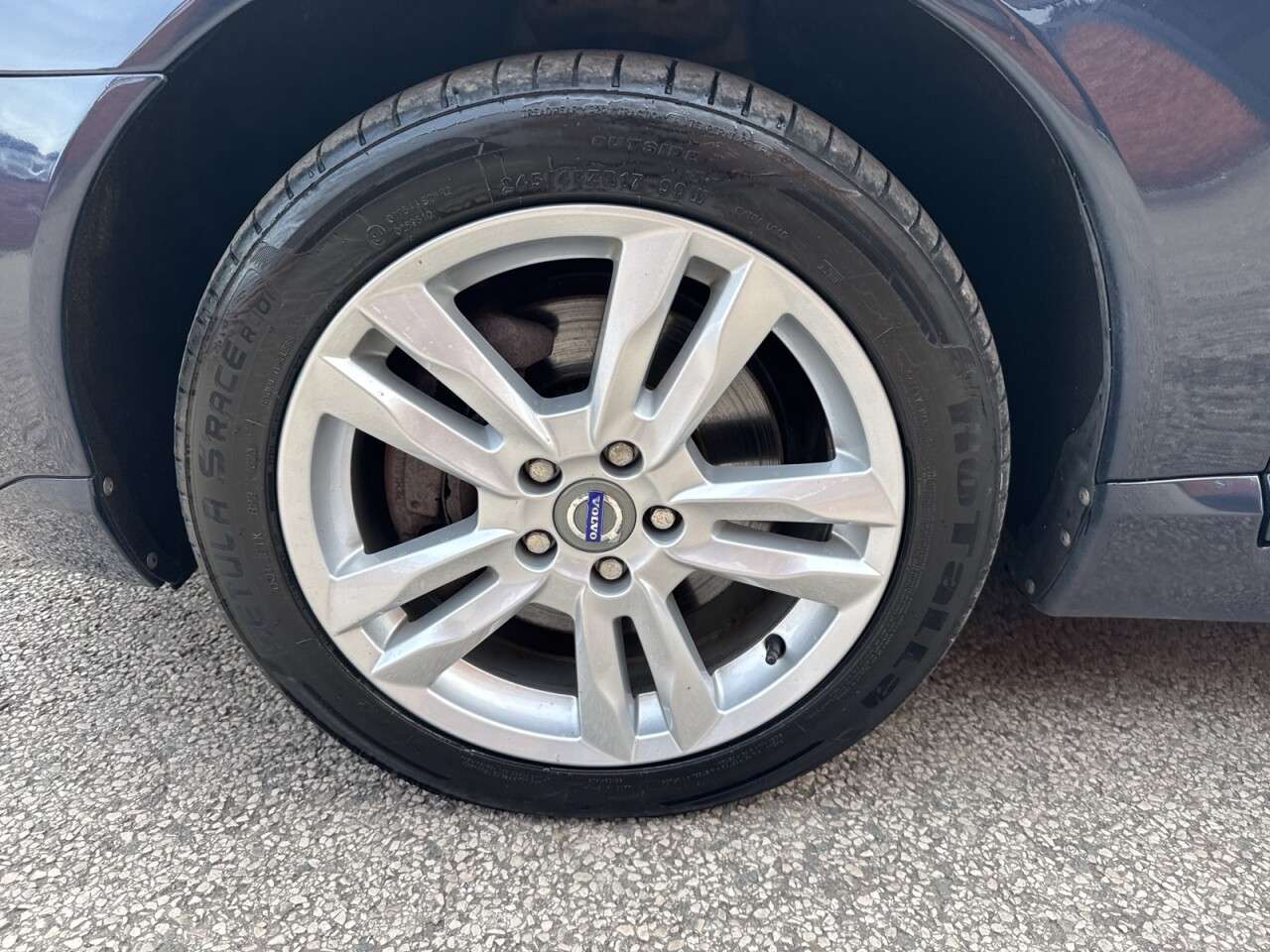 2010 VOLVO V70 2010 VOLVO V70
